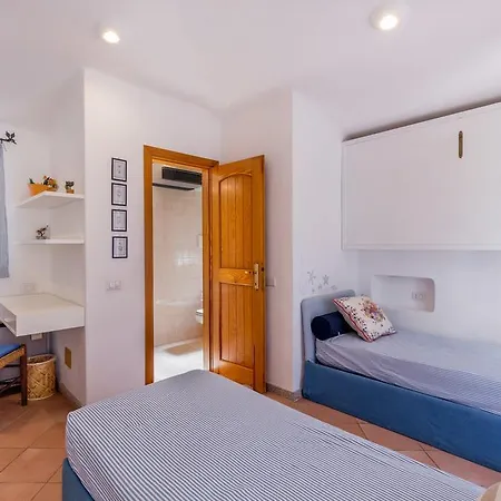 Smeralda Villa Greuli